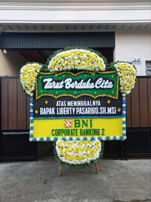Papan Bunga Duka di Kosambi Timur