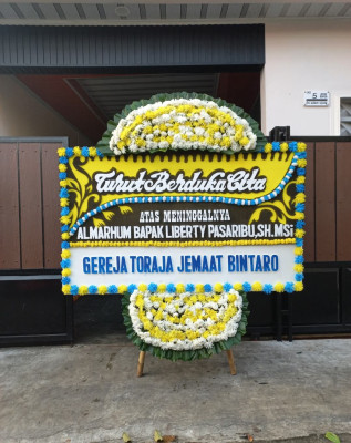 Papan Bunga Duka di Kosambi Timur