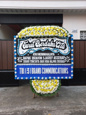 Papan Bunga Duka di Kosambi Timur